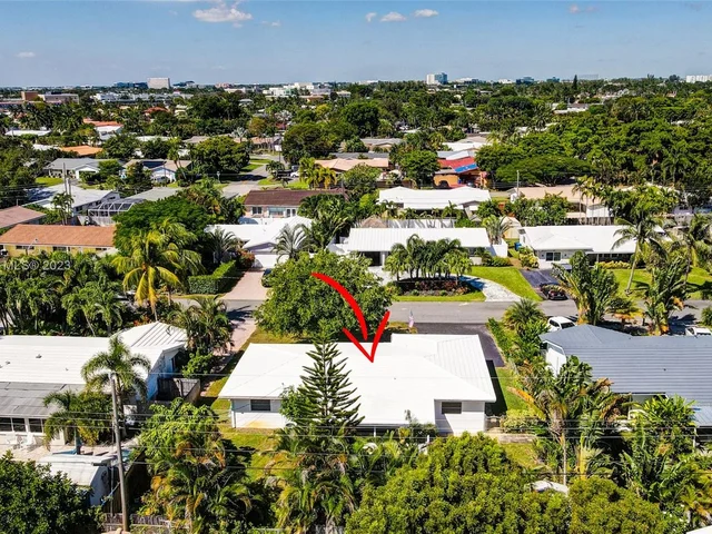 5240 NE 17th Ter, Fort Lauderdale FL 33334