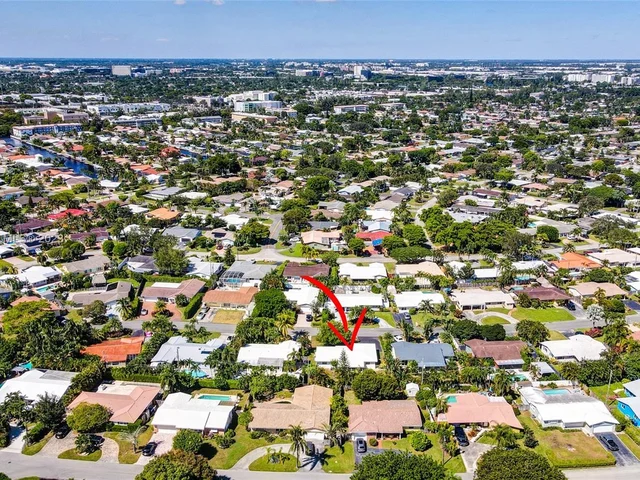 5240 NE 17th Ter, Fort Lauderdale FL 33334