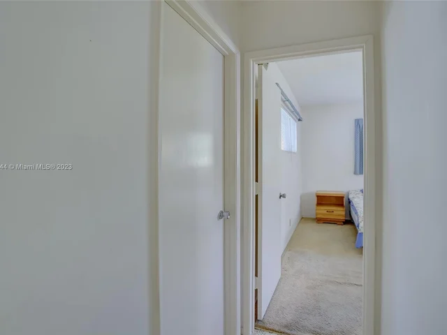 5240 NE 17th Ter, Fort Lauderdale FL 33334