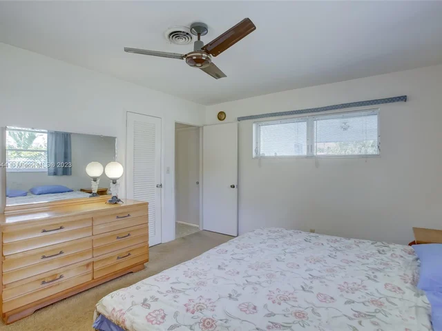 5240 NE 17th Ter, Fort Lauderdale FL 33334