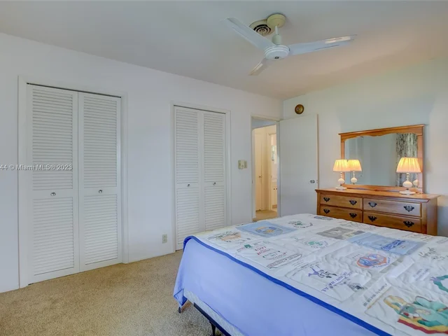 5240 NE 17th Ter, Fort Lauderdale FL 33334