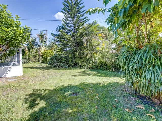 5240 NE 17th Ter, Fort Lauderdale FL 33334