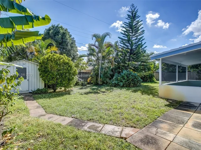 5240 NE 17th Ter, Fort Lauderdale FL 33334