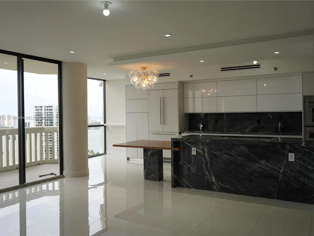 2000 Island Blvd # 2905, Aventura FL 33160