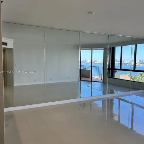520 Brickell Key Dr # A902, Miami FL 33131