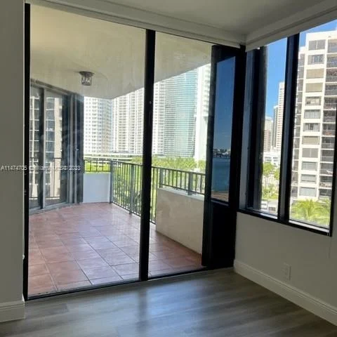 520 Brickell Key Dr # A902, Miami FL 33131