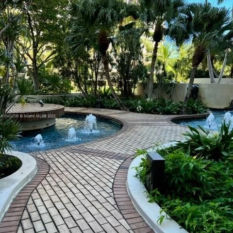 520 Brickell Key Dr # A902, Miami FL 33131