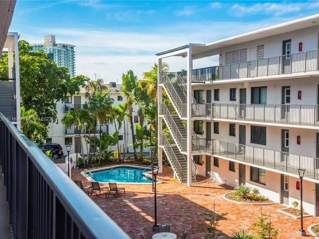 2924 Day Ave # N311, Miami FL 33133