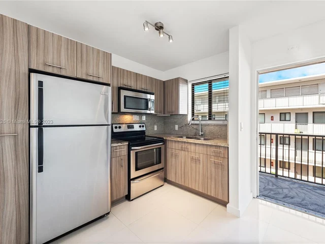 2924 Day Ave # N311, Miami FL 33133
