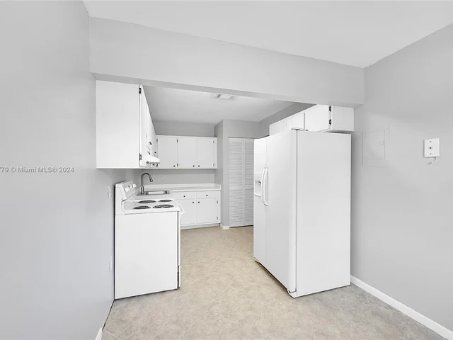 47 W Stratford Ln W # F, Boynton Beach FL 33436