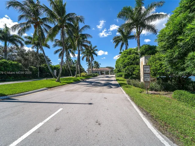 47 W Stratford Ln W # F, Boynton Beach FL 33436