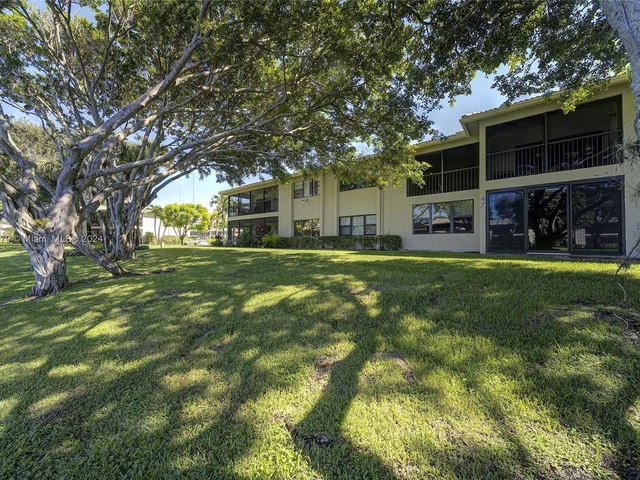 47 W Stratford Ln W # F, Boynton Beach FL 33436