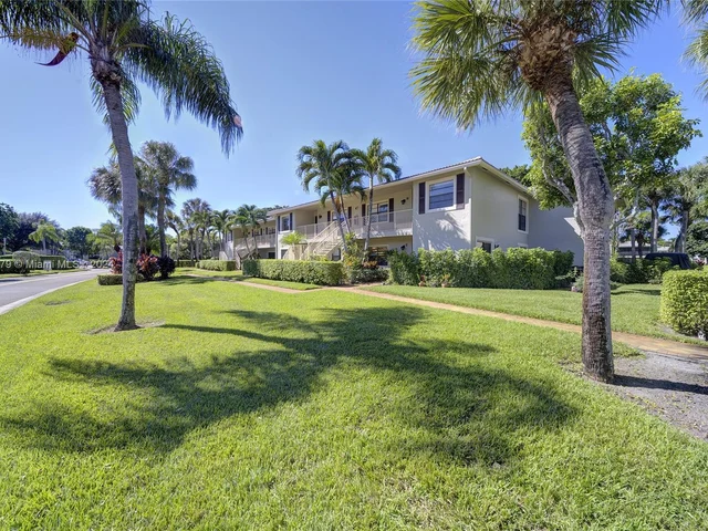 47 W Stratford Ln W # F, Boynton Beach FL 33436