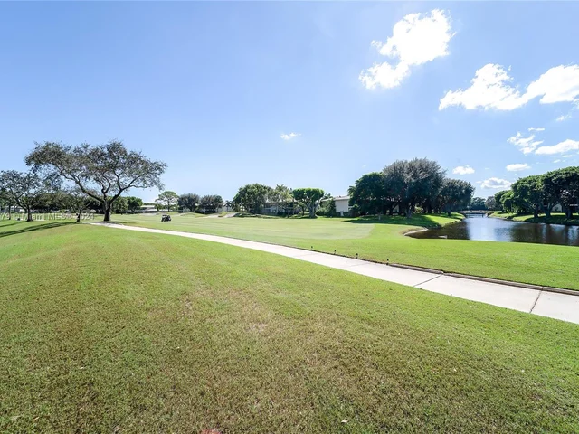 47 W Stratford Ln W # F, Boynton Beach FL 33436