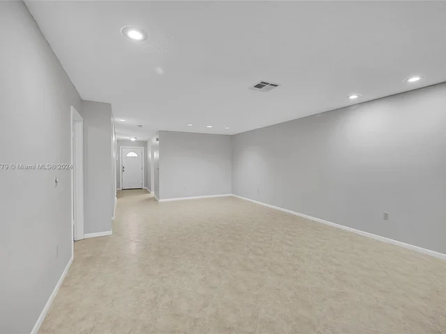 47 W Stratford Ln W # F, Boynton Beach FL 33436