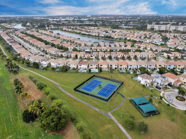 371 NE 194th Ter, Miami FL 33179