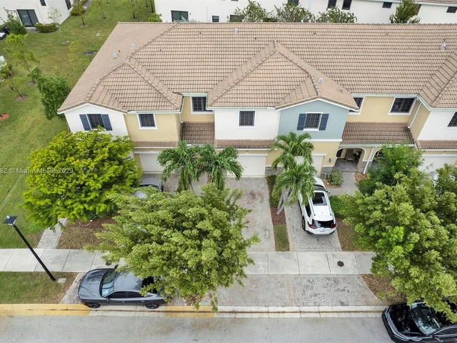 371 NE 194th Ter, Miami FL 33179