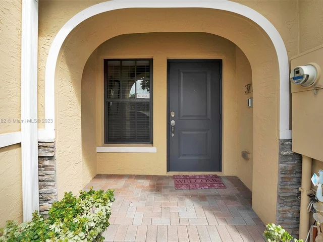 371 NE 194th Ter, Miami FL 33179