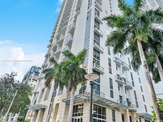 1060 Brickell Ave, Miami FL 33131