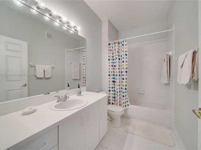 2500 E Aragon Blvd # 2, Sunrise FL 33313