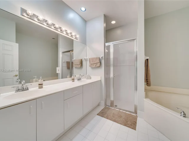 2500 E Aragon Blvd # 2, Sunrise FL 33313