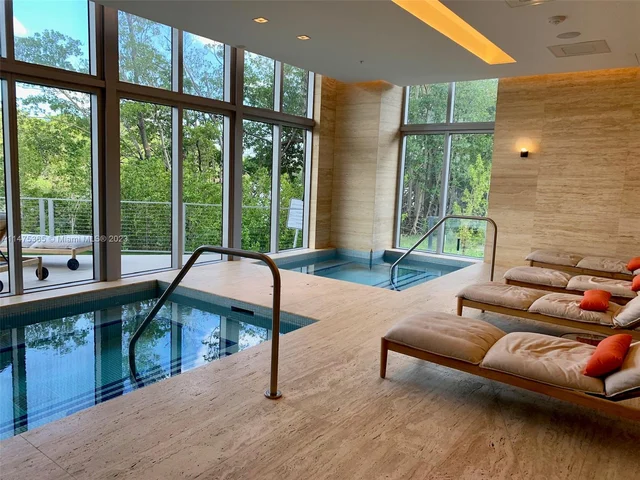 16385 Biscayne Blvd # 1806, North Miami Beach FL 33160