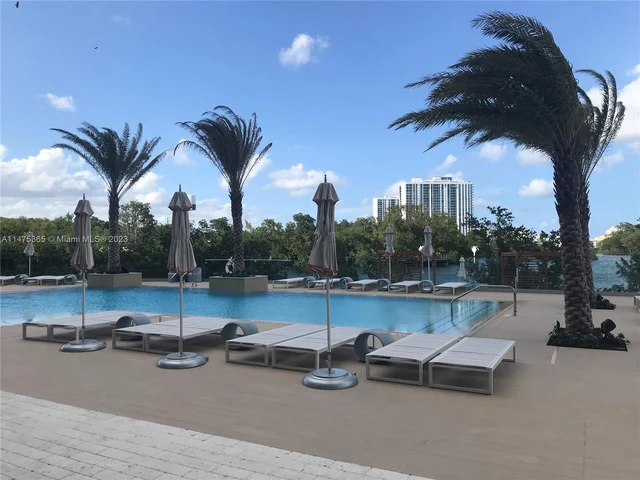 16385 Biscayne Blvd # 1806, North Miami Beach FL 33160