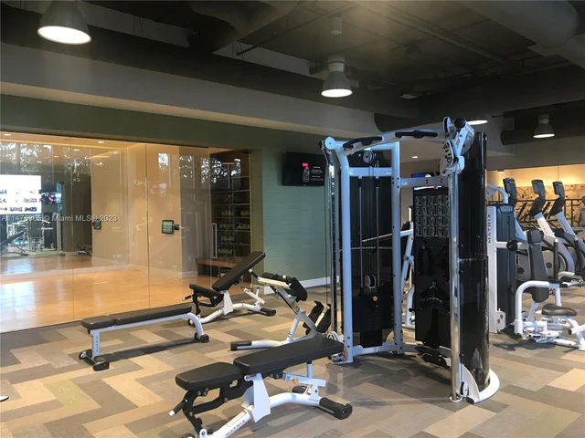 16385 Biscayne Blvd # 1806, North Miami Beach FL 33160