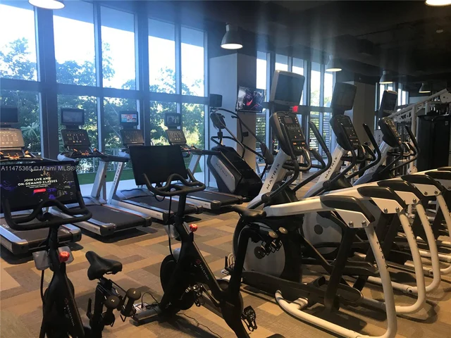 16385 Biscayne Blvd # 1806, North Miami Beach FL 33160