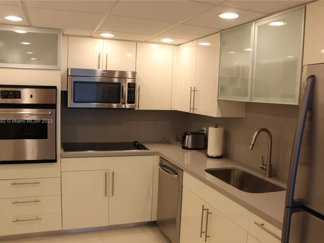 4001 S Ocean Dr # 16M, Hollywood FL 33019