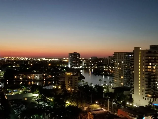 4001 S Ocean Dr # 16M, Hollywood FL 33019