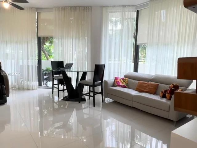 2000 Island Blvd # 202, Aventura FL 33160