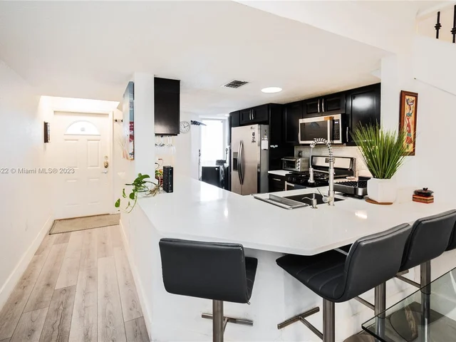 1187 NW 123rd Pl # 204, Miami FL 33182