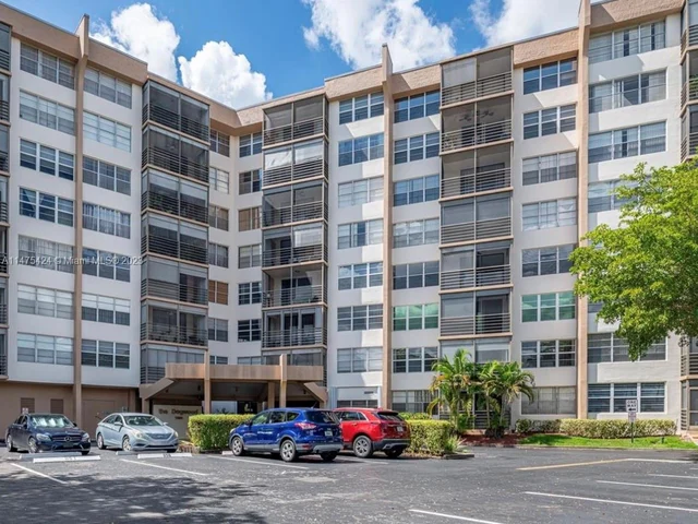 1100 Saint Charles Pl # 217, Pembroke Pines FL 33026