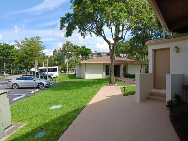 1100 Saint Charles Pl # 217, Pembroke Pines FL 33026