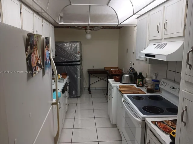 1100 Saint Charles Pl # 217, Pembroke Pines FL 33026