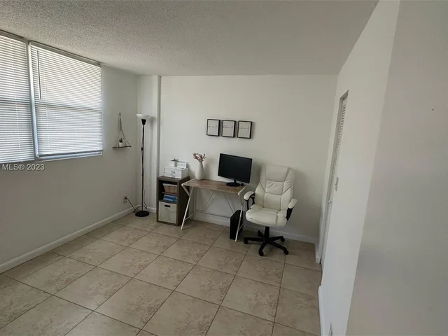 101 Royal Park Dr # 2C, Oakland Park FL 33309
