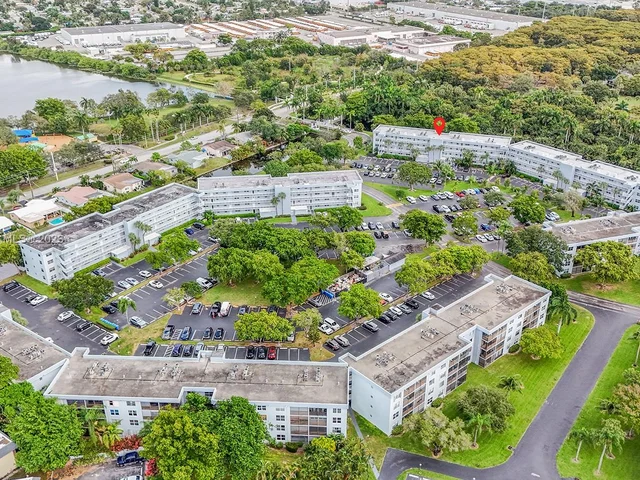 101 Royal Park Dr # 2C, Oakland Park FL 33309