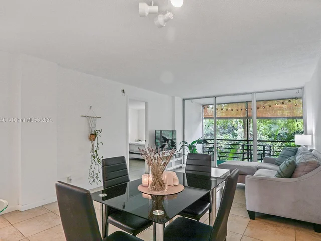 101 Royal Park Dr # 2C, Oakland Park FL 33309