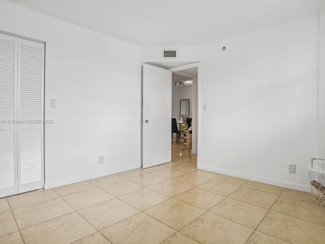 101 Royal Park Dr # 2C, Oakland Park FL 33309