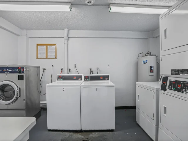 101 Royal Park Dr # 2C, Oakland Park FL 33309