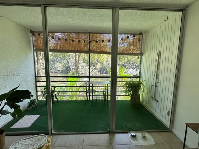 101 Royal Park Dr # 2C, Oakland Park FL 33309