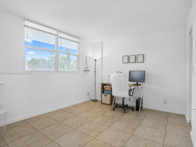 101 Royal Park Dr # 2C, Oakland Park FL 33309