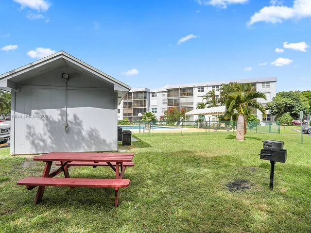 101 Royal Park Dr # 2C, Oakland Park FL 33309