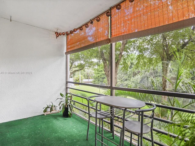 101 Royal Park Dr # 2C, Oakland Park FL 33309