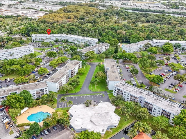 101 Royal Park Dr # 2C, Oakland Park FL 33309