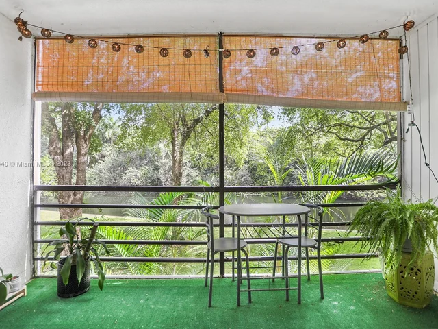 101 Royal Park Dr # 2C, Oakland Park FL 33309