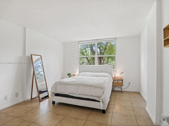 101 Royal Park Dr # 2C, Oakland Park FL 33309