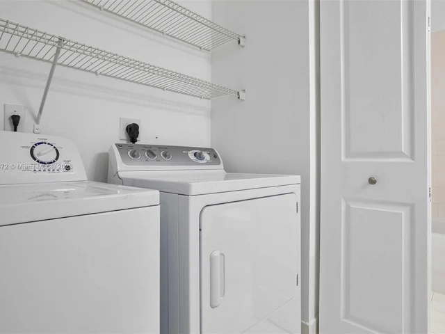 3600 Oaks Clubhouse Dr # 509, Pompano Beach FL 33069