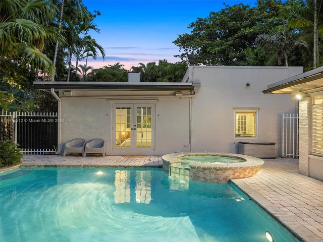 884 NE 88th St, Miami FL 33138